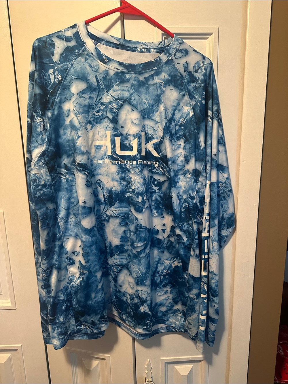 Huk Blue and White Performance Fishing Shirt
